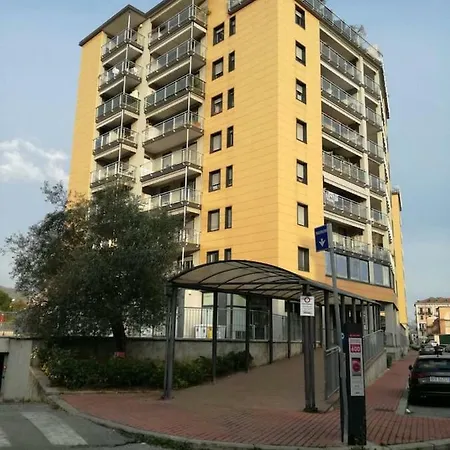 100 Viale Italia * La Spezia